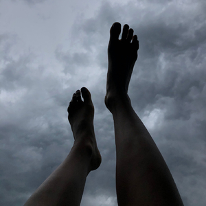 亲近相尾中妈妈和谁在一起了
